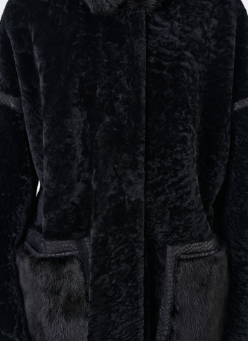 Женская двухсторонняя дубленка с воротником стойкой