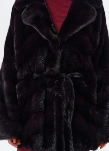 Шуба из меха норки с английским воротником