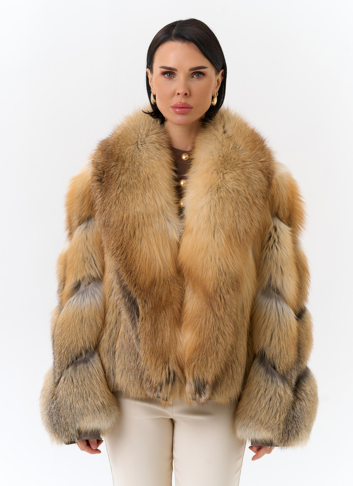 Укороченная шуба из меха рыжей лисы