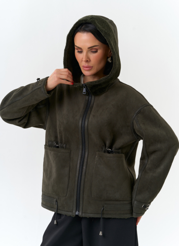 Женская дубленка из эко замши с капюшоном