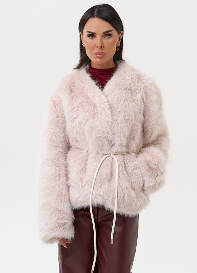 Куртка из эко меха персикового цвета модель № 31259 меха малина