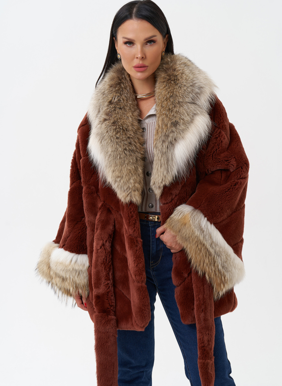 Шуба из кролика с отделкой из меха койота