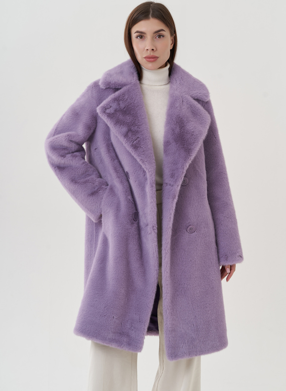 Женского пальто из эко меха на пуговицах