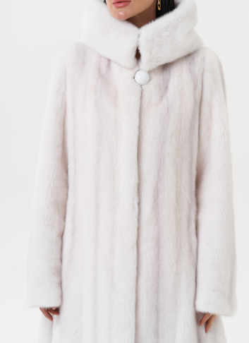 Шуба из меха норки в роспуск