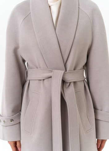 Женское длинное пальто с поясом