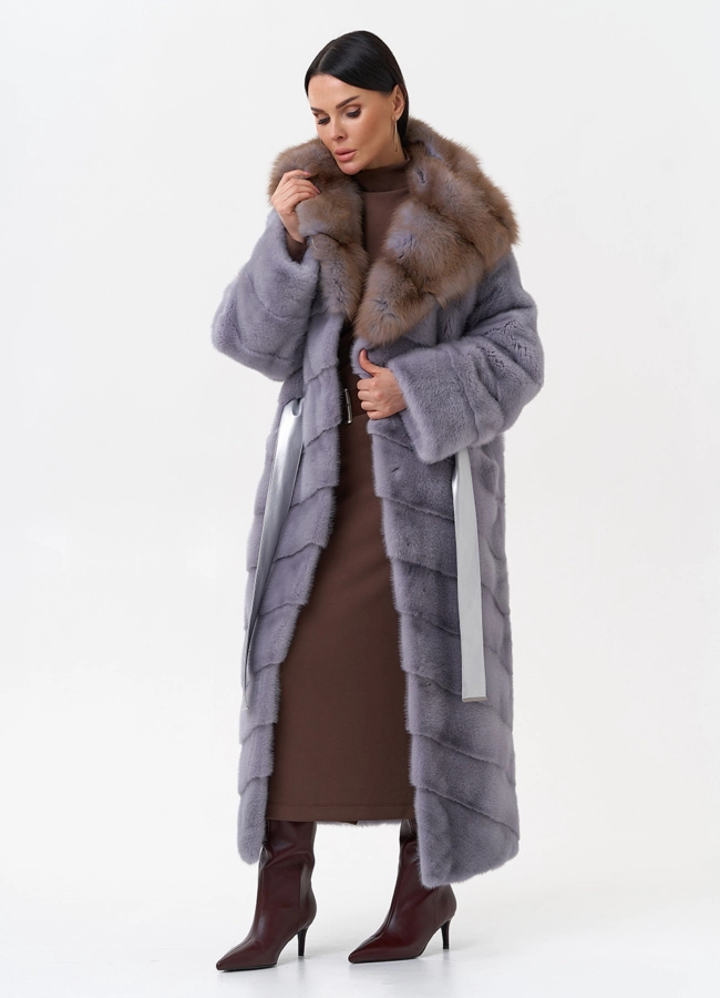 Норковая шуба с капюшоном из меха куницы модель № 27567 универмаг малина