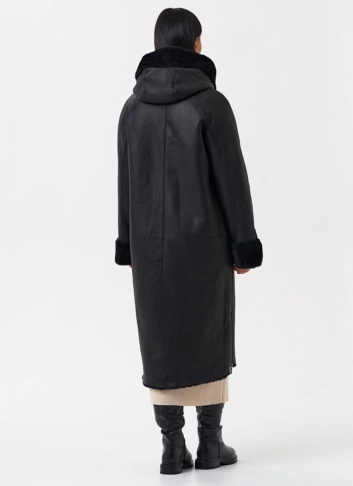 Натуральная дубленка с капюшоном фото