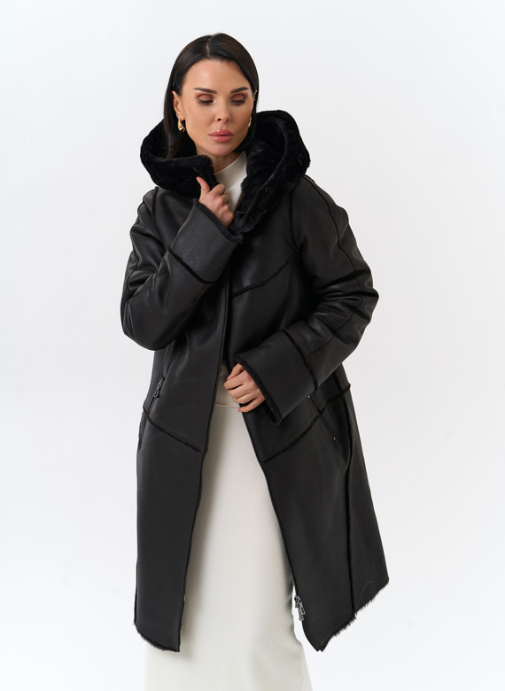 Женская натуральная дубленка с капюшоном