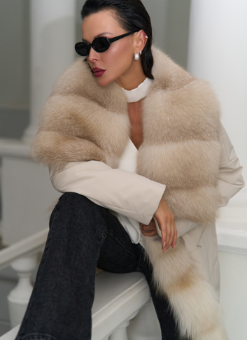 Женское зимнее полупальто с кожаным поясом