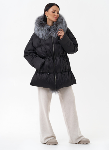Пуховик с отделкой из меха чернобурки