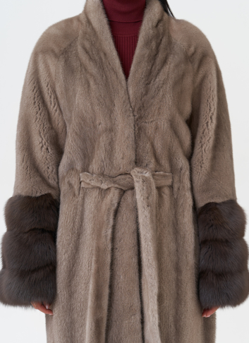 Шуба из меха скандинавской норки