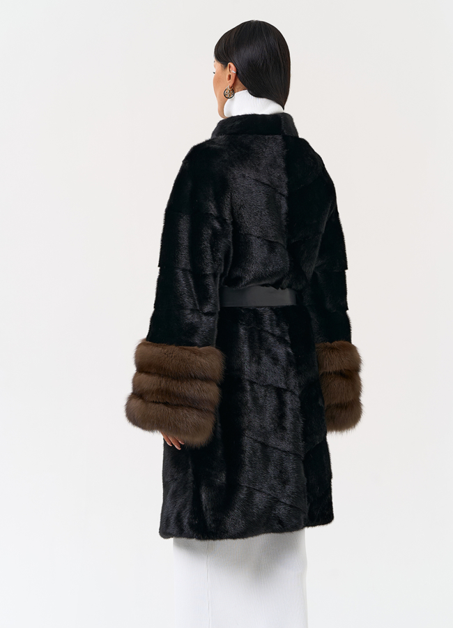 Норковая шуба с манжетами из меха куницы модель № 31200 в кредит