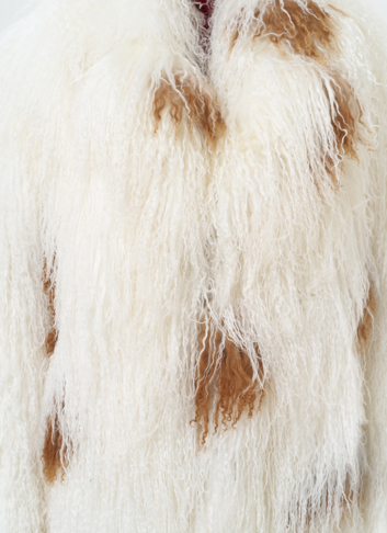 Женская шуба из меха ламы