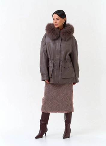 Женская утепленная куртка из эко кожи с капюшоном фото