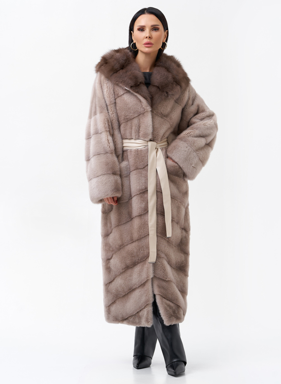 Длинная шуба из норки с капюшоном