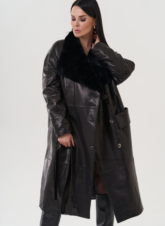 Пальто женское из натуральной кожи с отделкой из кролика 