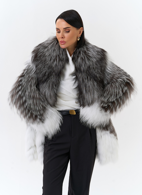 Шуба из меха чернобурой лисы