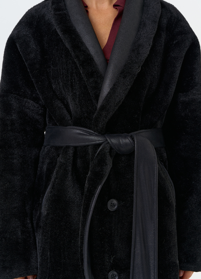 Женская двухсторонняя дубленка из эко замши с воротником шаль модель № 31506 в кредит