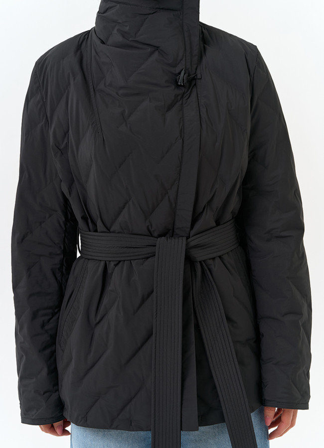 Женская куртка с поясом  модель № 32832 универмаг малина